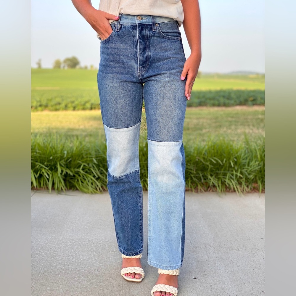 KanCan Women's Two-Tone Straight Leg Jeans